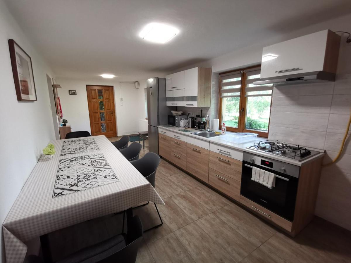Szent Erzsebet Apartmanhaz Kecskemet Ngoại thất bức ảnh