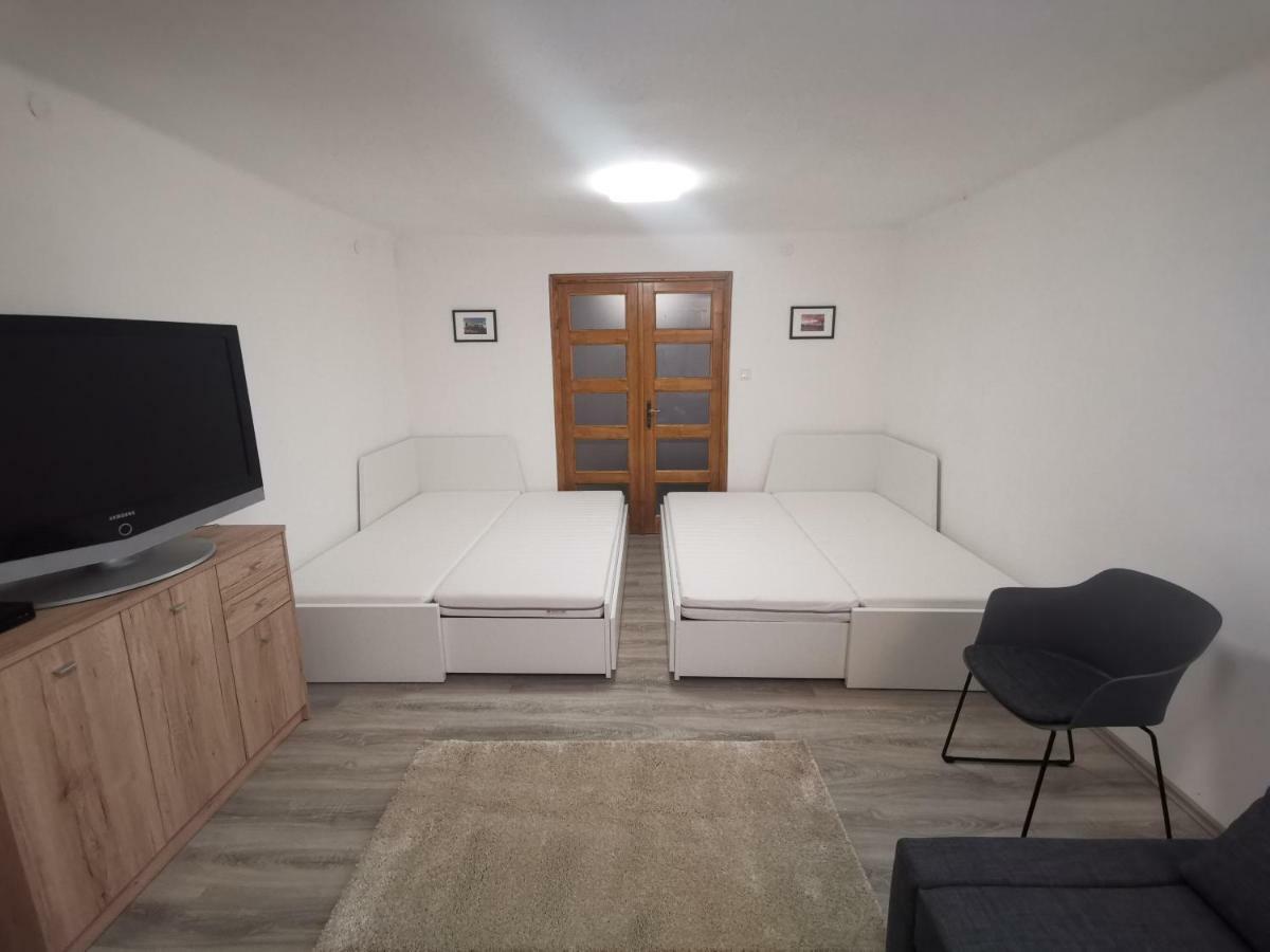 Szent Erzsebet Apartmanhaz Kecskemet Ngoại thất bức ảnh