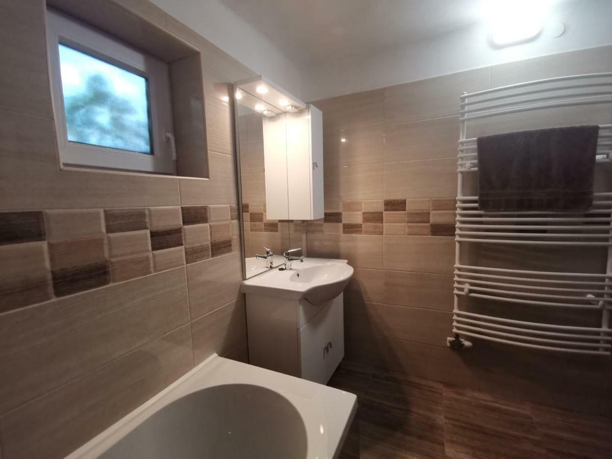 Szent Erzsebet Apartmanhaz Kecskemet Ngoại thất bức ảnh