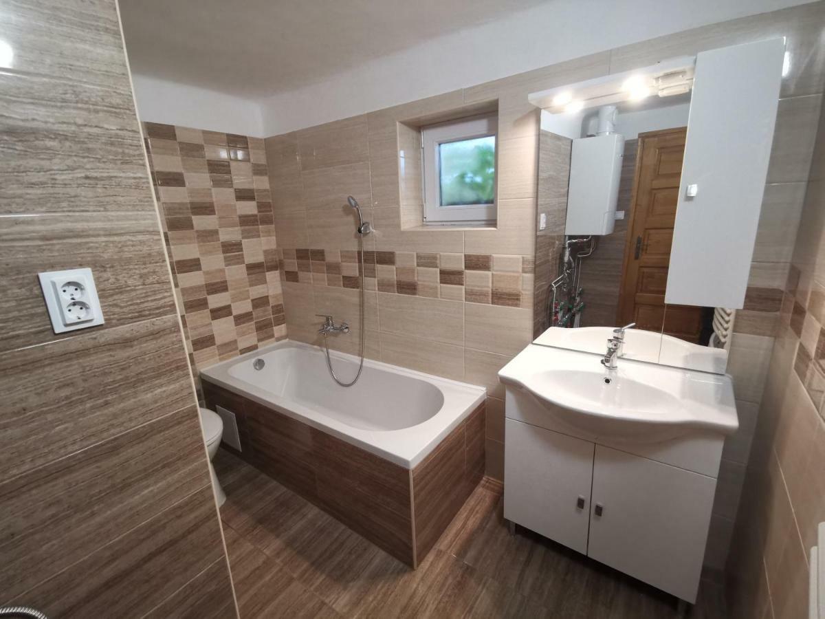 Szent Erzsebet Apartmanhaz Kecskemet Ngoại thất bức ảnh
