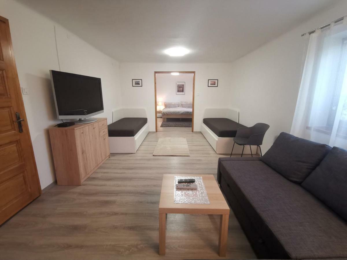 Szent Erzsebet Apartmanhaz Kecskemet Ngoại thất bức ảnh